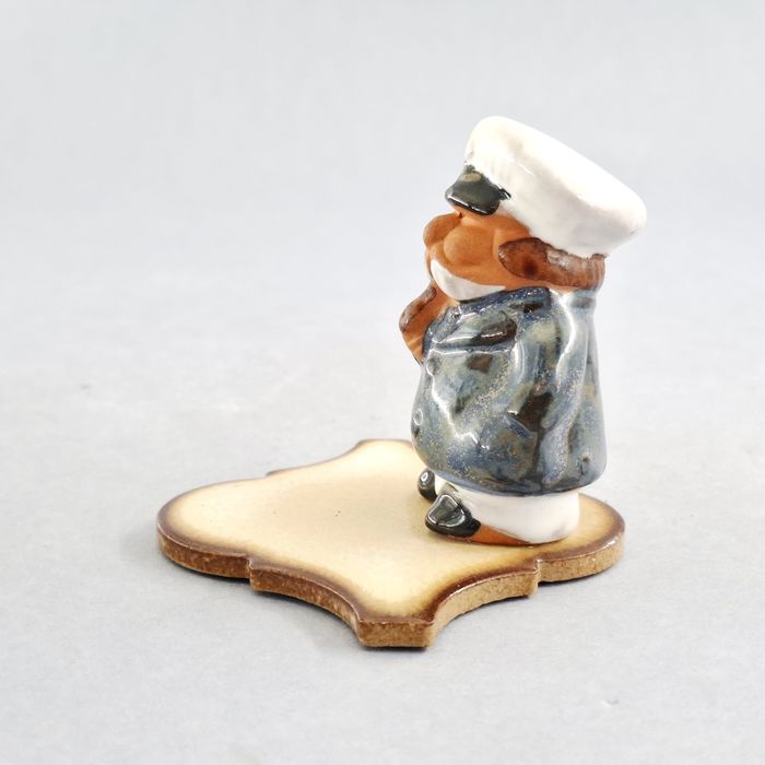 piękna ceramiczna figurka kapitan marynarz