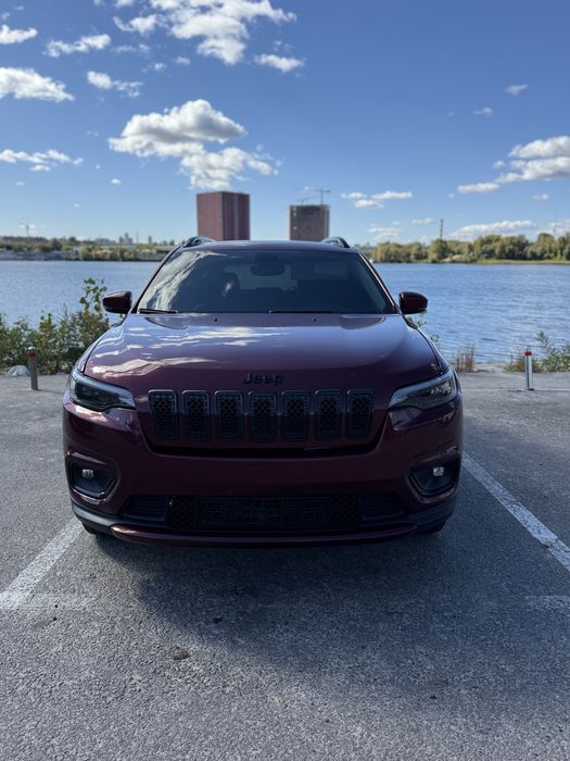 Продам Jeep Cherokee в рассрочку, викуп авто