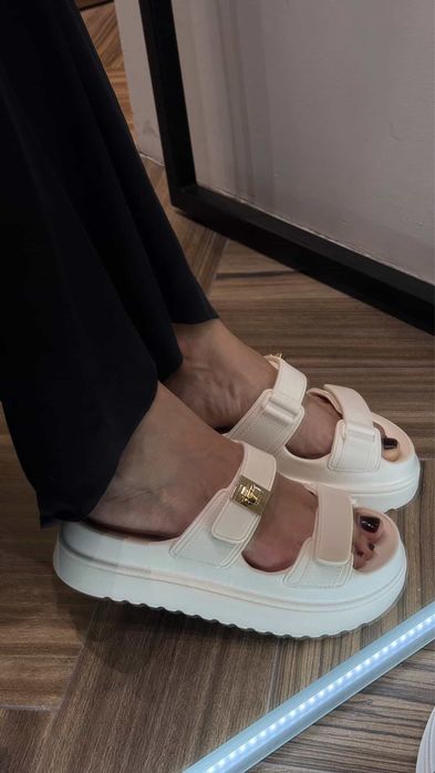 Steve madden шльопанці сандалі босоніжки