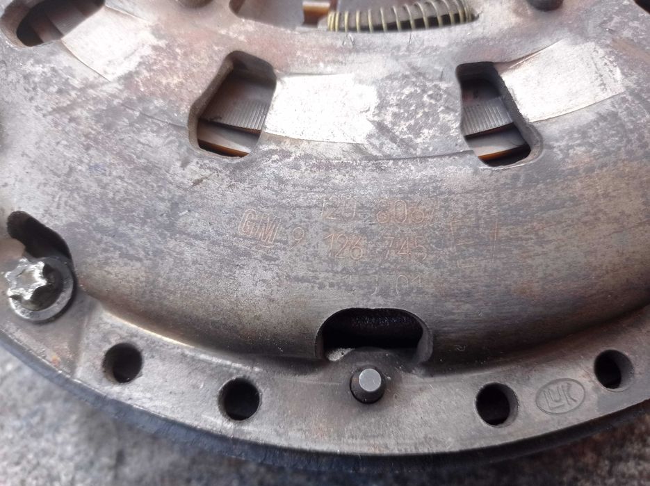 Демпферний маховик зчеплення Opel Omega Vectra Zafira Astra 2.0 2.2