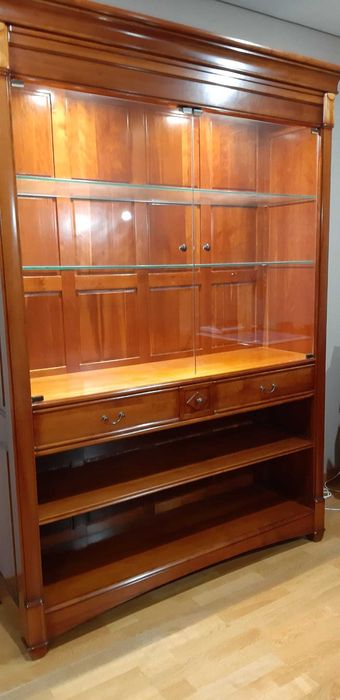 Escritório com vitrine/mostrador