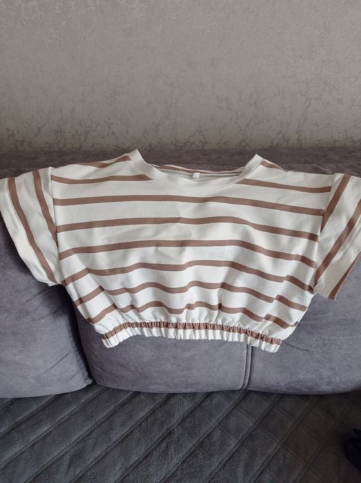 Новий топ на ріст 128, без етикетки