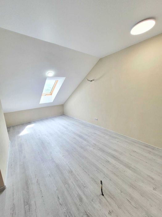 Продам 2-о кімнатну квартиру в Новомиколаївці.