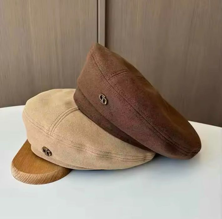 Берет стильний із замші