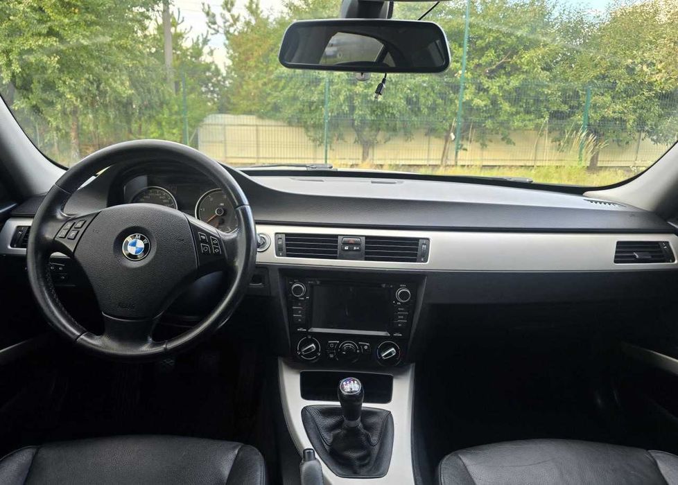 Продам BMW 3 Series 2011. Можна в розстрочку, під викуп.