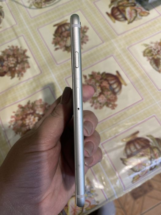 Телефон    APPLE 6 ка