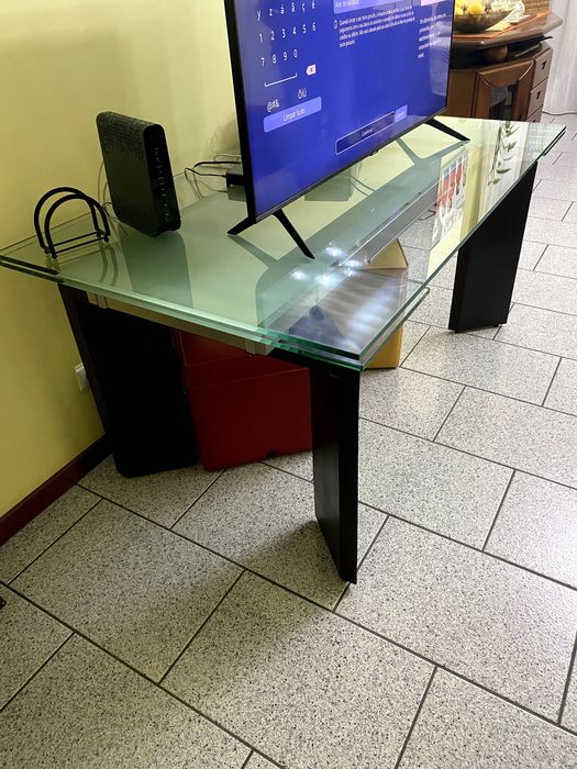 Mesa de Vidro Extensivel S/ cadeiras