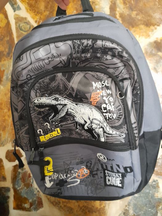 Mochila escolar dinossauro