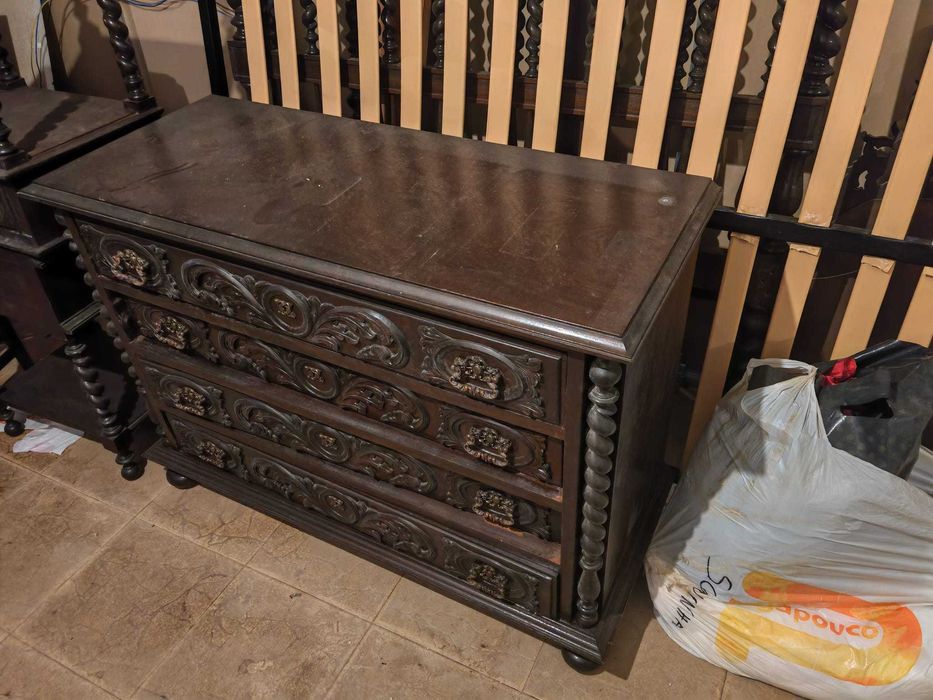 Moveis de madeira italiana.