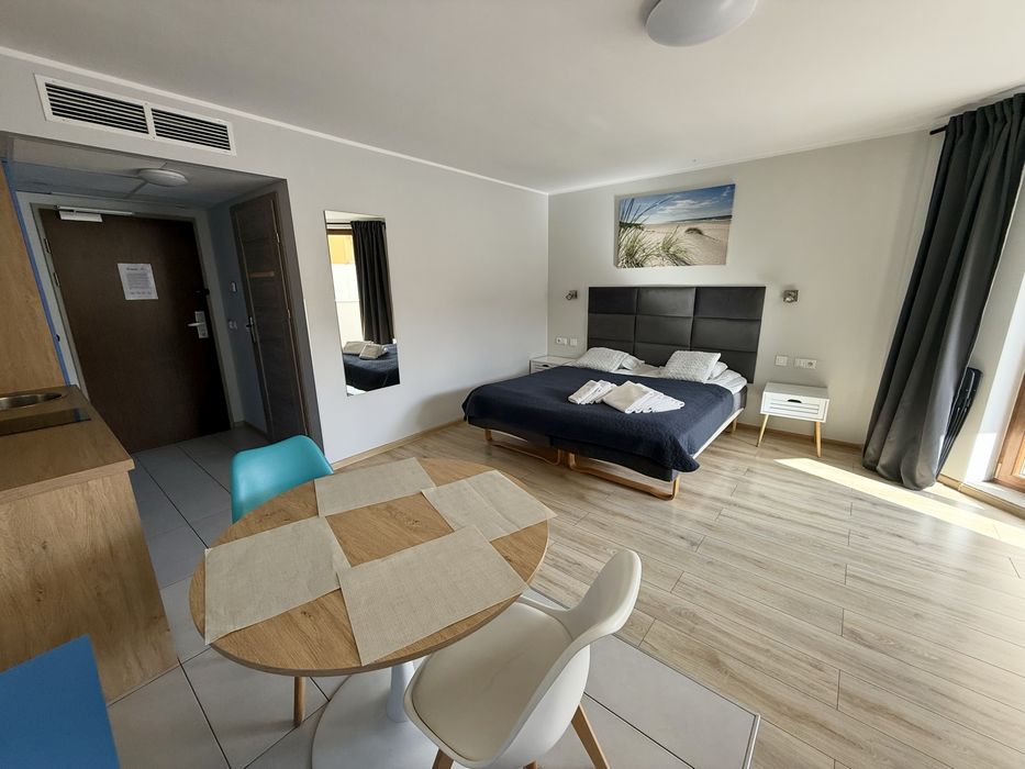 APARTAMENTY Noclegi nad morzem w Hotelu Maloves przy plaży BEZPOŚREDNIO