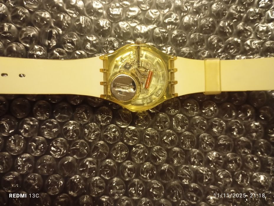 Relógio Swatch "fraldinhas"