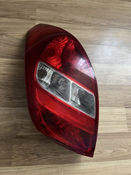 Стоп ліхтар задній лівий hyundai i20
