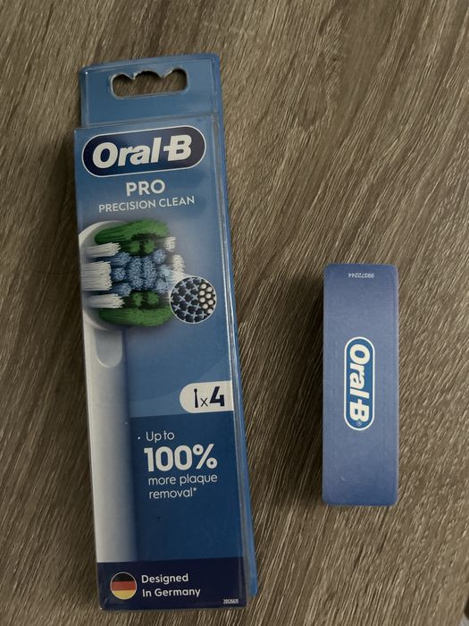 Змінні насадки Oral-B PRO Precision clean для електричної щітки