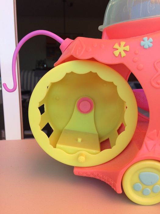 Carro das Littlest PetShop