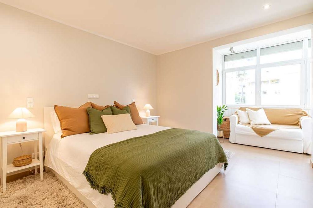 2 Mesas de cabeceira HEMNES