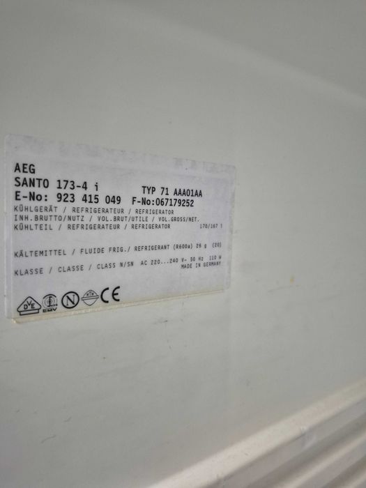 Холодильник AEG малий вбудований