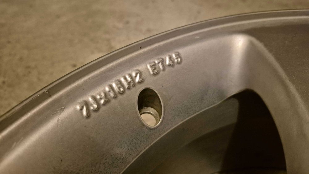 Jantes Originais SPORT AUDI 16" -5x112-ET45-7Jx16"- ref: 8D0.601025C