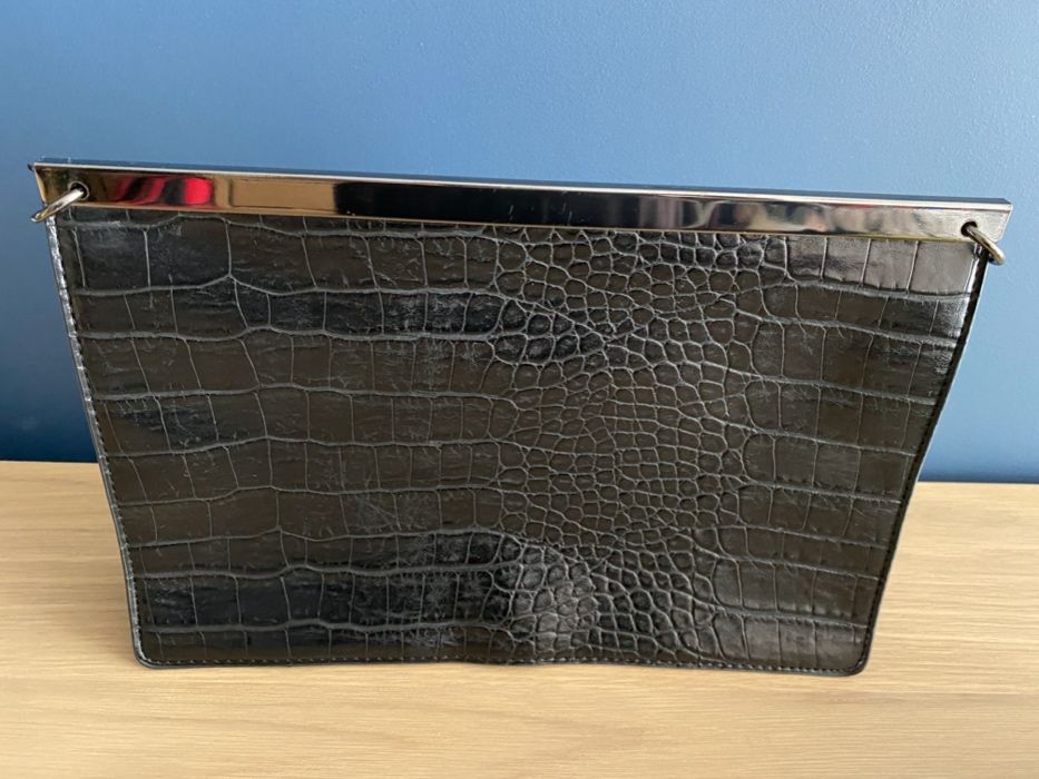 Kopertowa torebka. w wężowy wzór- STAN IDEALNY- MOHITO