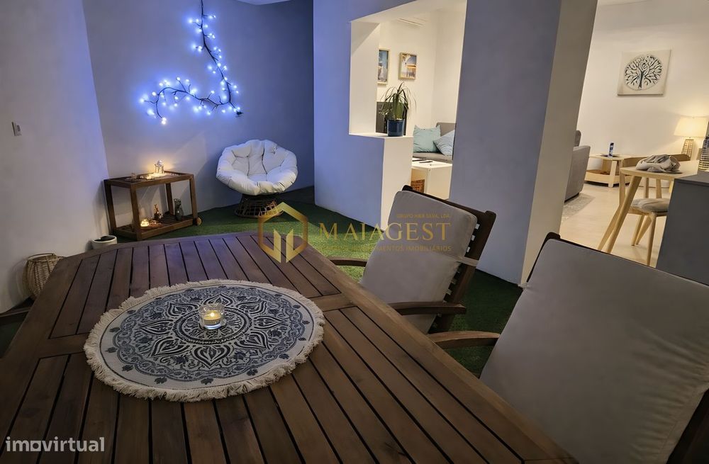 T2 Remodelado e Mobilado na Primeira Linha Mar em Angeiras