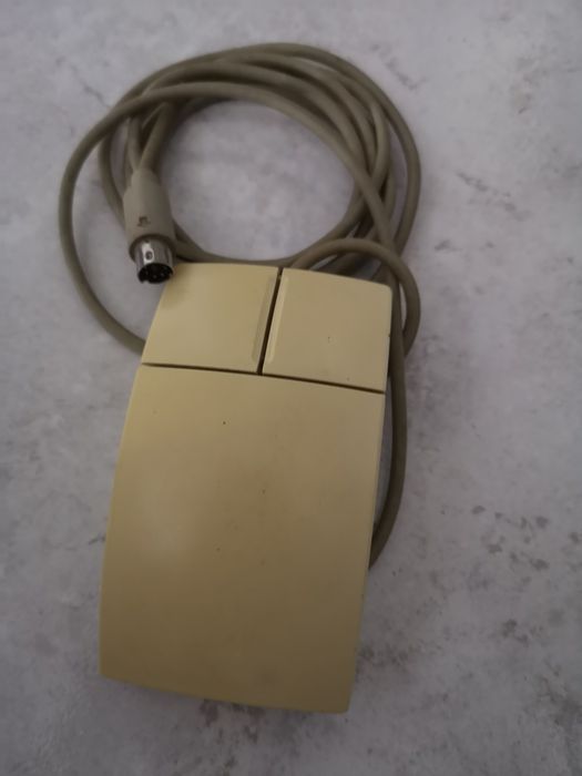 Old wired mouse64550369182210120