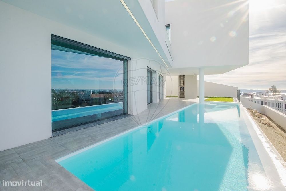 Moradia T4 para venda