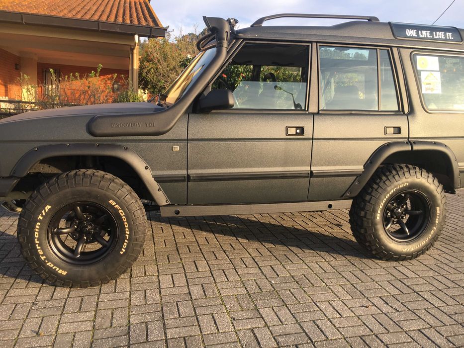 Land Rover Discovery 300 tdi – 7 Lugares – TOTALMENTE AVERBADO