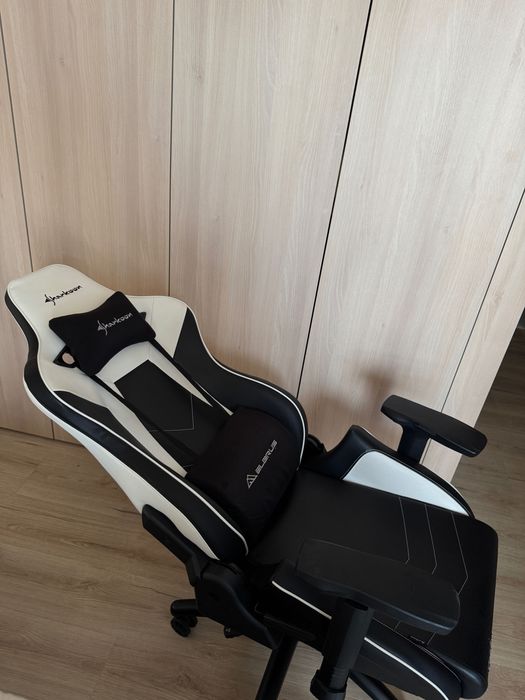 Cadeira Gaming Sharkoon Elbrus 3