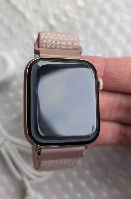 Gold  золоті Apple Watch Series 5 44 mm акб 87% рідна з захисним склом