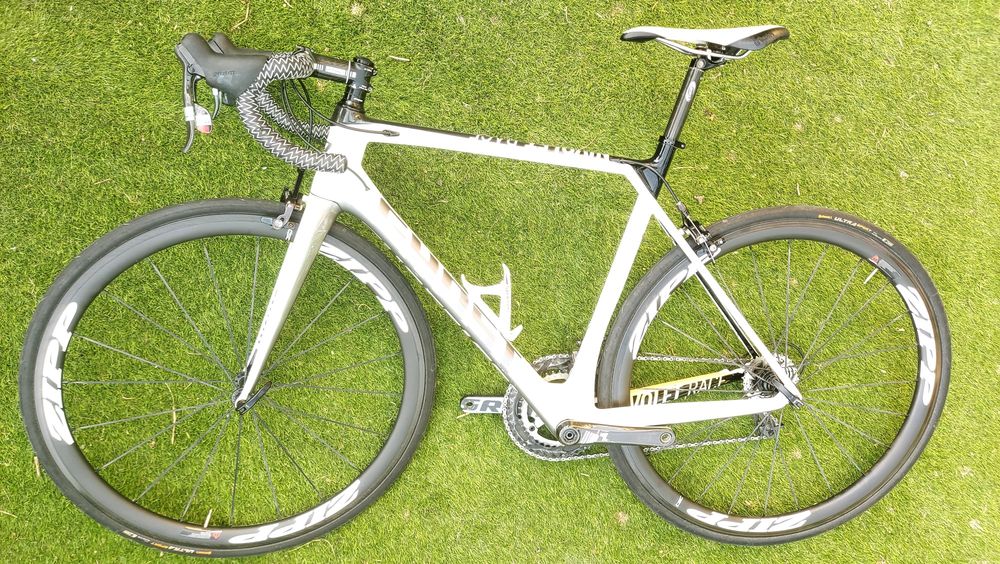Ghost Nivolet Race T54