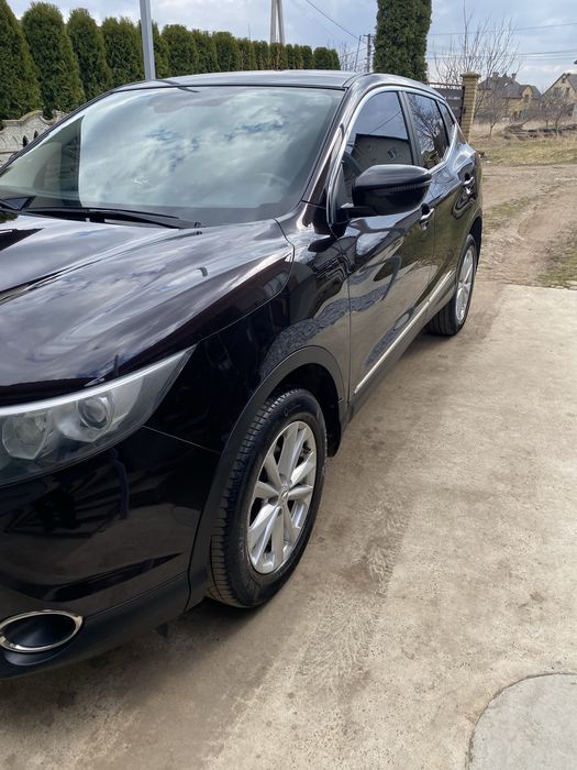 Продається нісан кашкай 1.6 дізіль другий власник куплений  франківськ