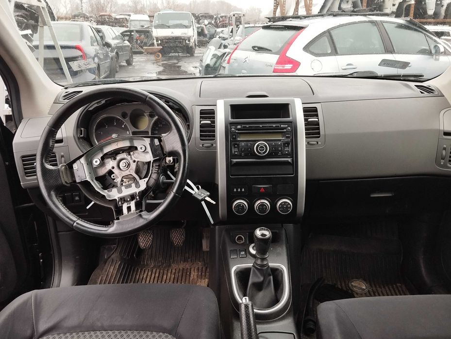 Nissan X-Trail T31 2.0i 2008r. Element wnętrza !! Czytaj opis !!