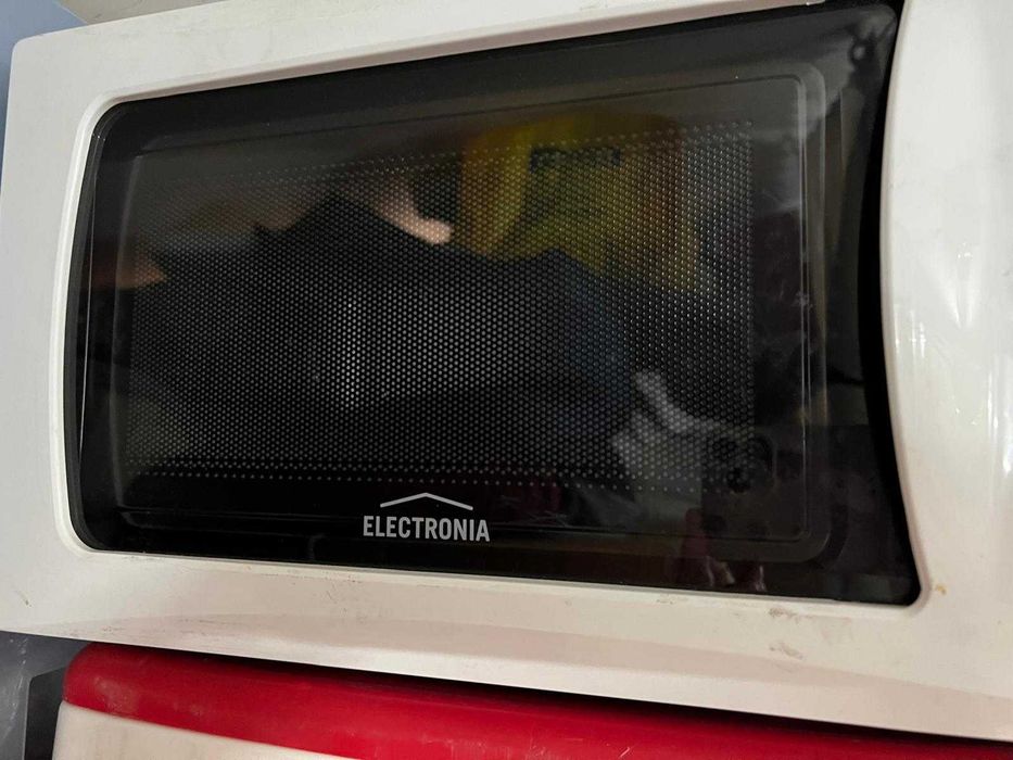 Micro-Ondas Eletronia. Excelente Oportunidade