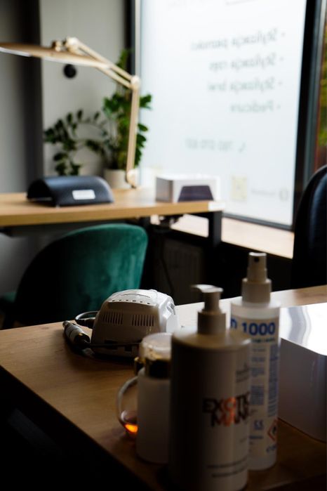 Podnajem stanowiska do manicure