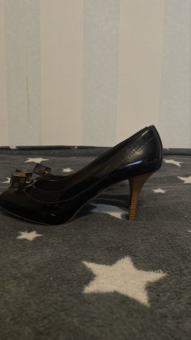 Saltos da Louis Vuitton tamanho 36,5