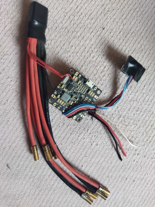 Kontroler lotu HGLRC F4 FLAME