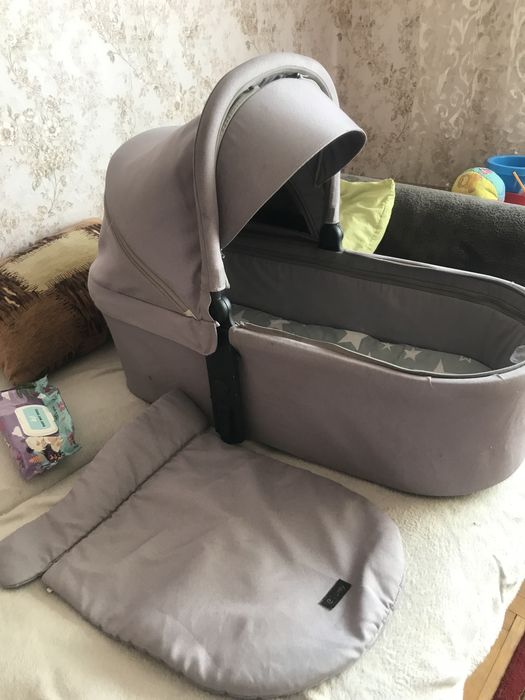 Продам дитячу каляску