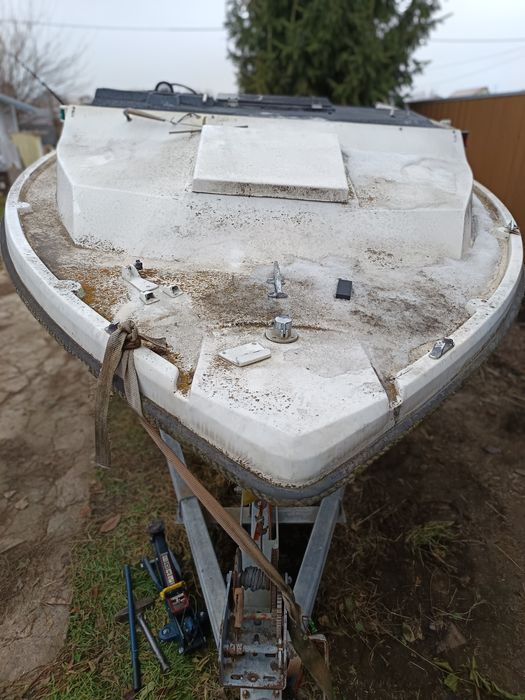 Катер Bayliner каютный