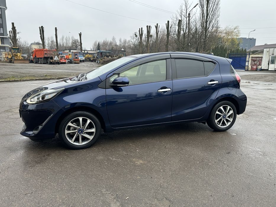 Toyota Aqua 2020 тойота