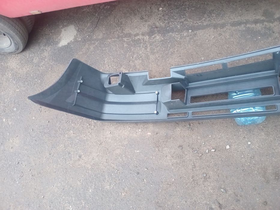 Продам бампер Iveco