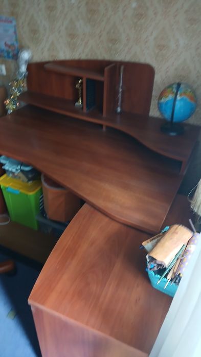 Продам компьютерный стол