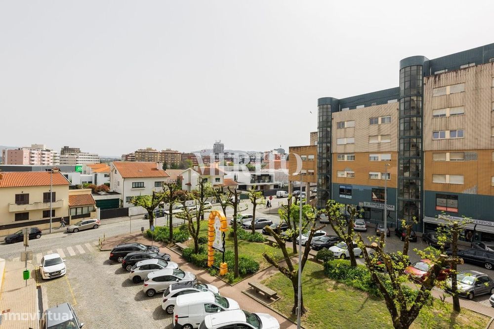 Apartamento T4 com garagem 2 carros — Arcozelo, Braga