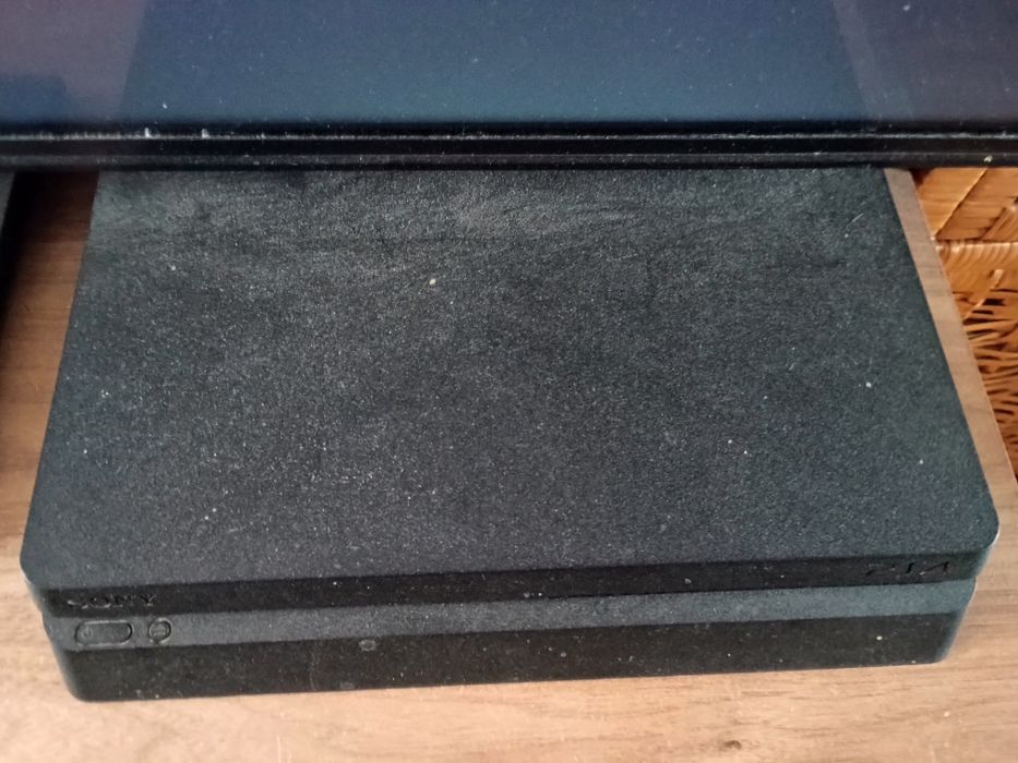 PlayStation 4 slim