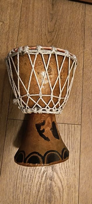 Bęben afrykański Djembe.
