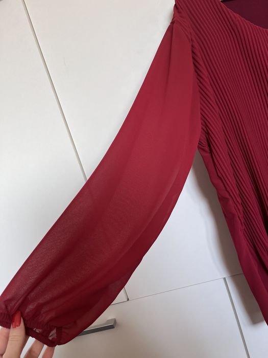 Elegancka tiulowa bordowa bluzka