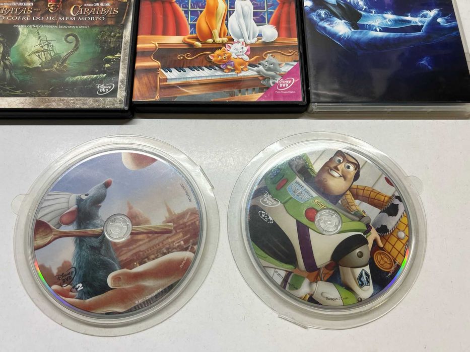 6 DVDs (Toy Story, Ratatui, Avatar, Pirata, Aristogatos e Alice)64738897904002121