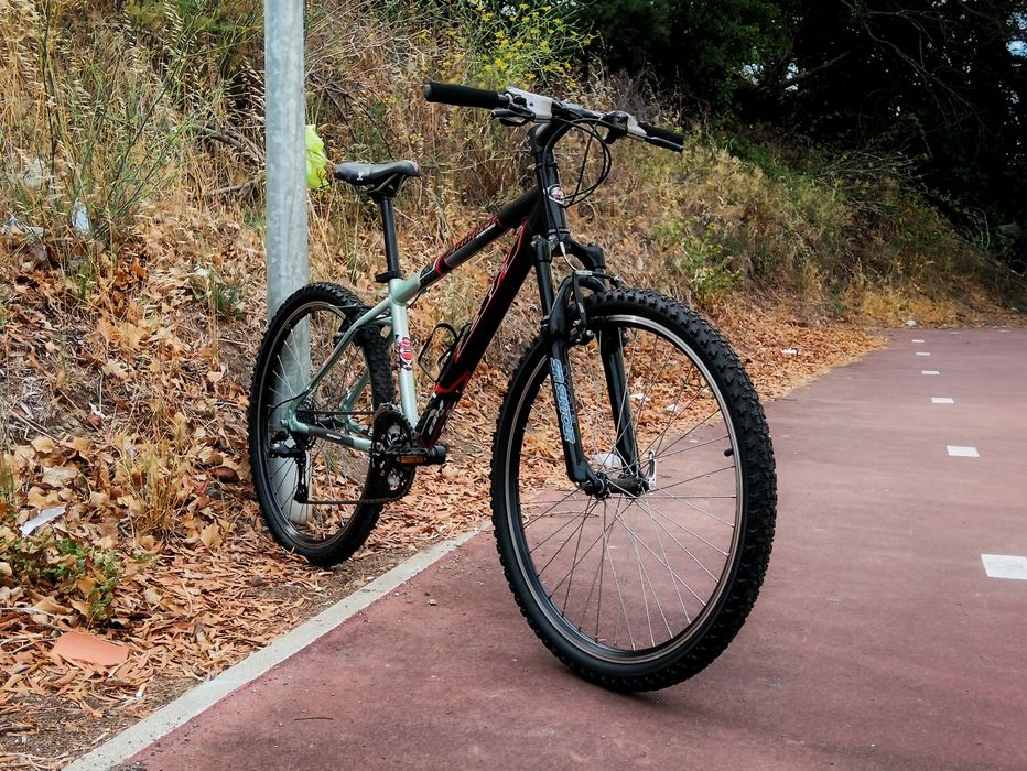 BH Jumper Comp - Bicicleta de BTT Todo o Terreno - Tamanho M - Roda 26