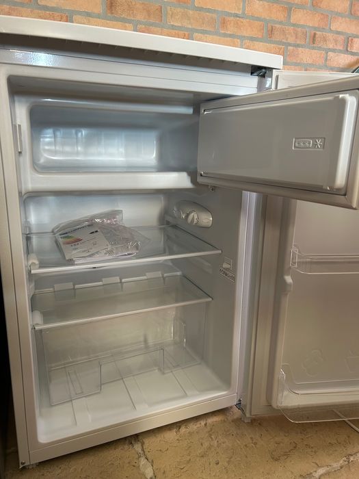 mini frigorífico(novo e sem uso)