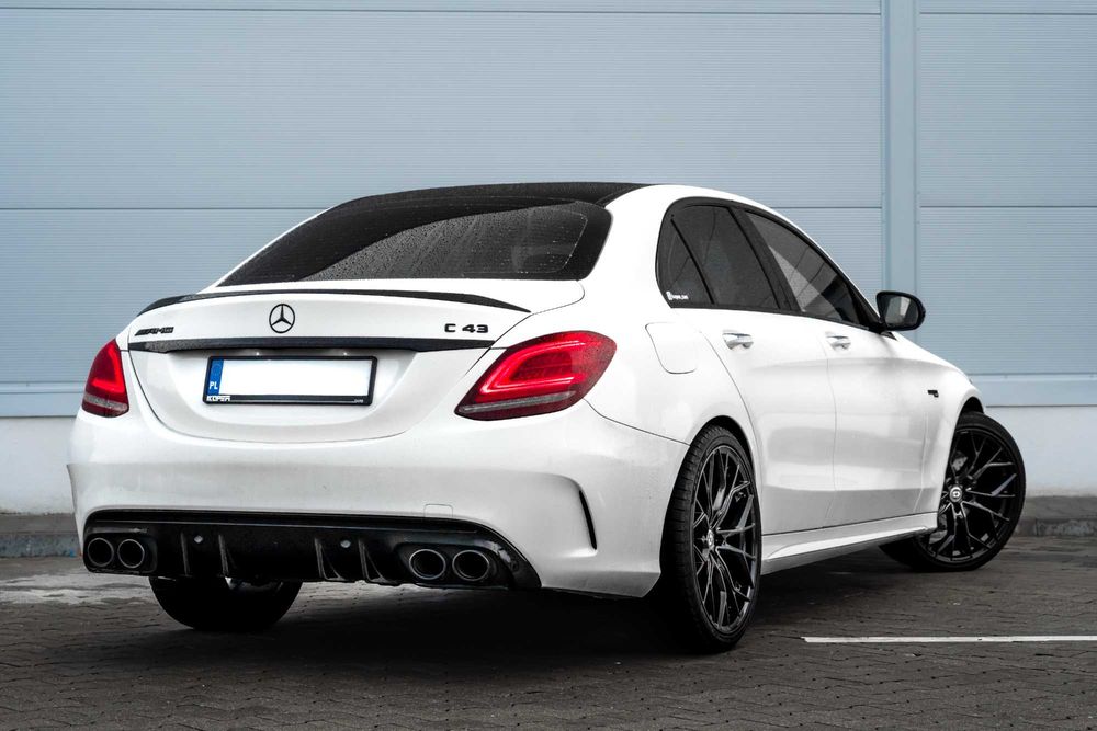 Wynajem Mercedes-AMG C43 | Poznań