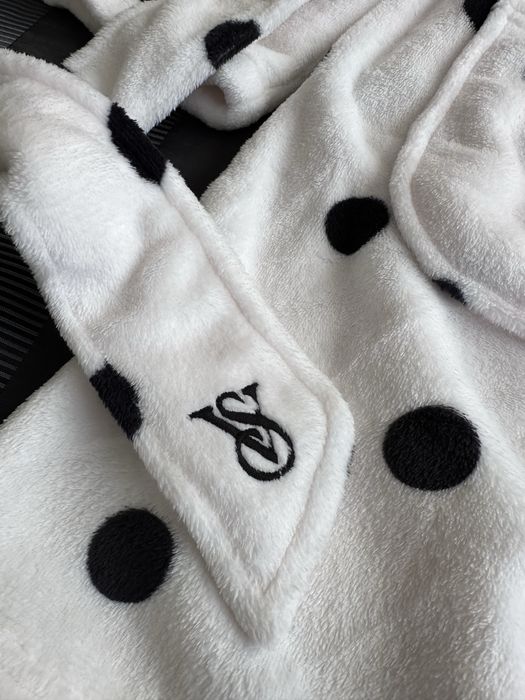 Плюшевий халат Victoria’s Secret  + лосьон Pink vanila