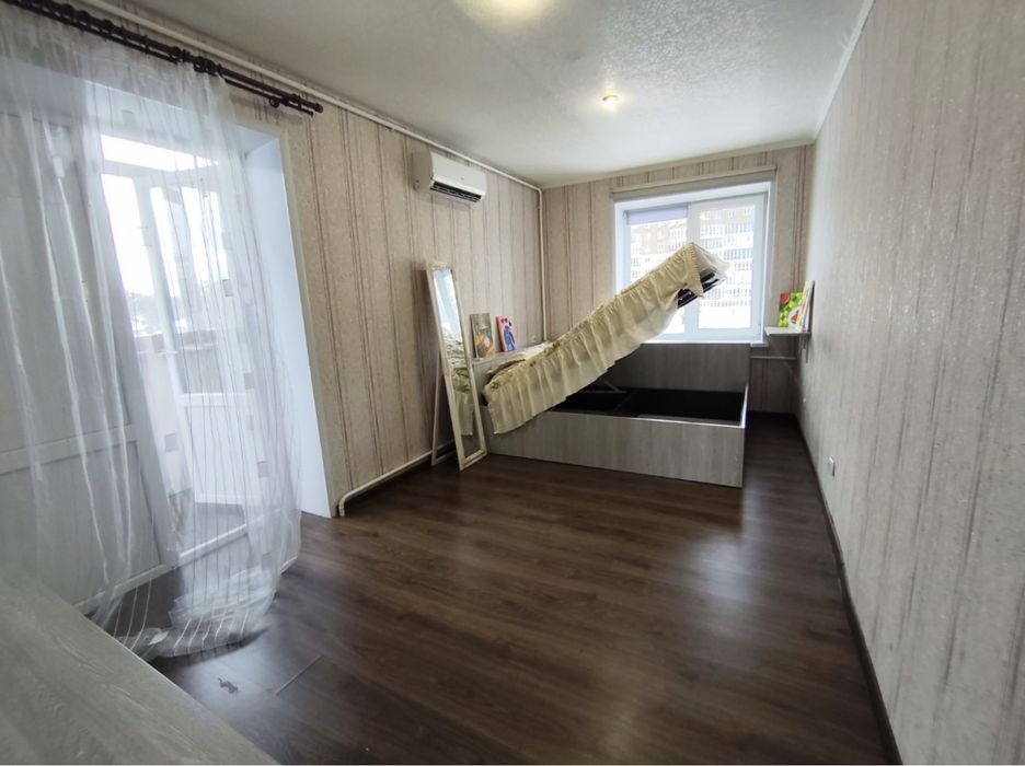 Продаю ТЕПЛУ квартиру, є БАЛКОН. Ірпінь, біля Версаль Парку. Газ!